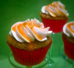Spiced Apple Cupcakes w/Cinnamon Icing & Caramel